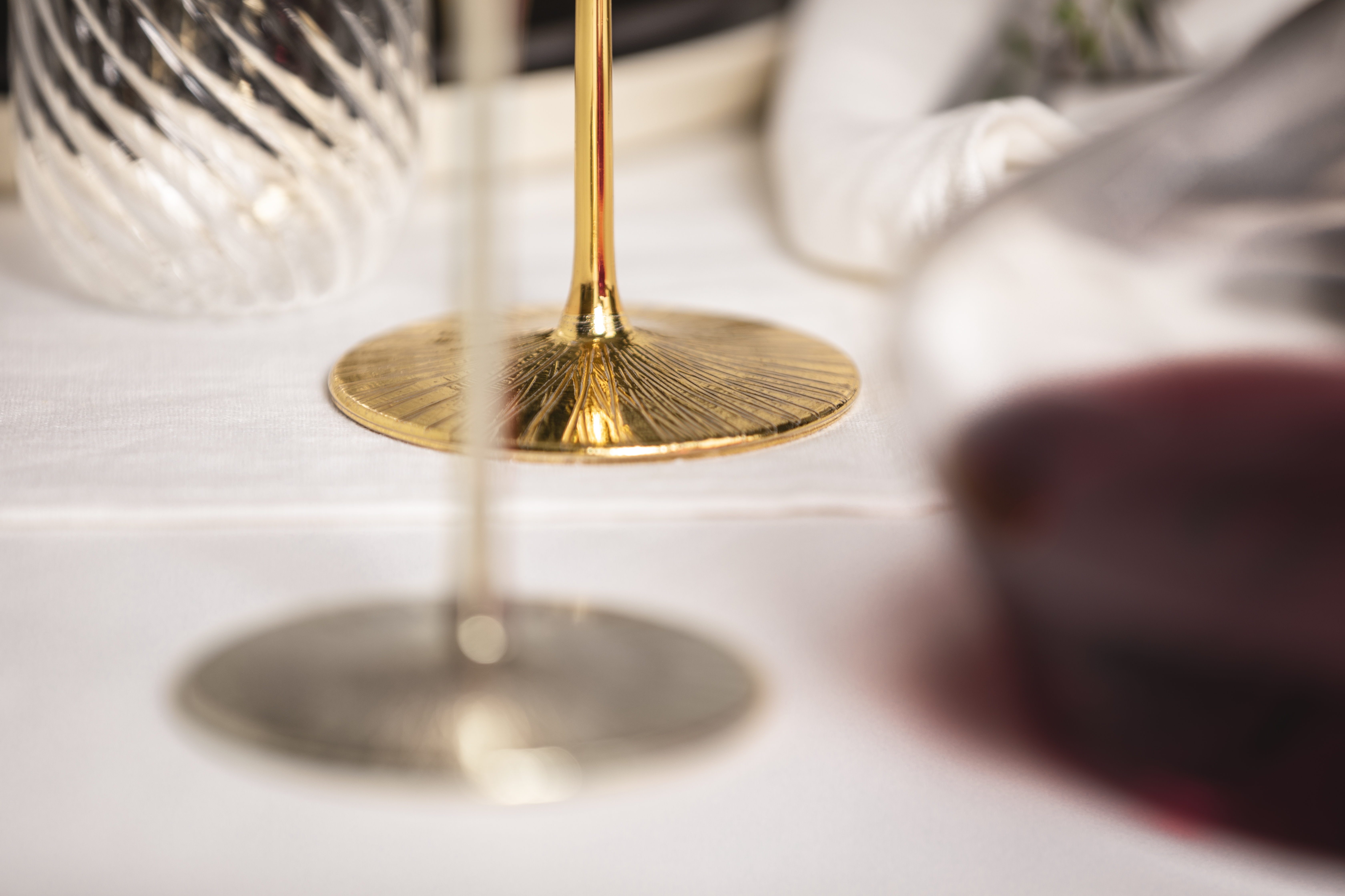 Set of 2 bordeaux glasses gold RAVI GOLD