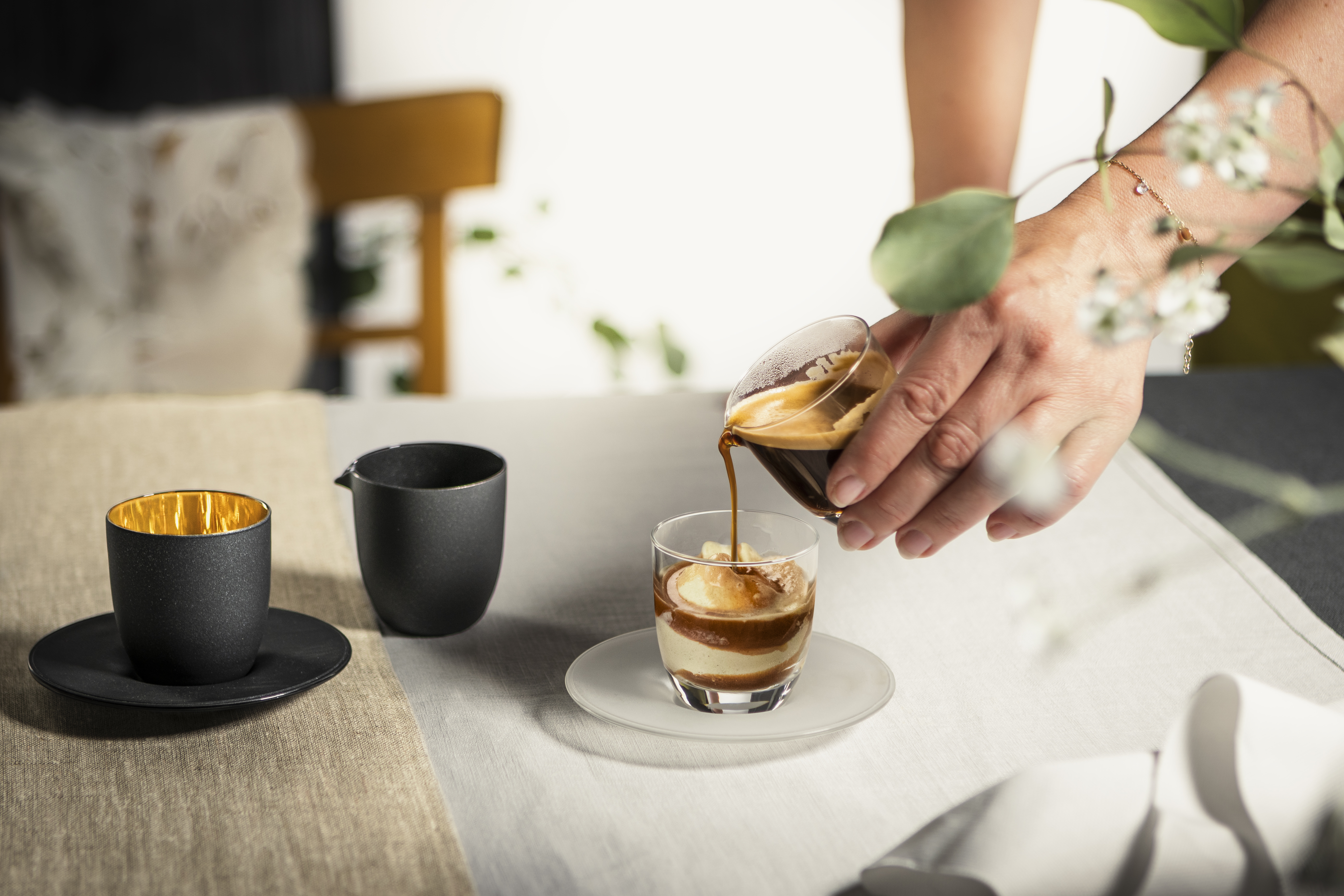 Affogato set in black/gold and clear when pouring espresso over a scoop of ice cream